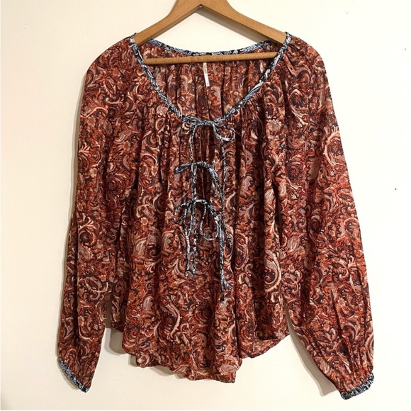 Free People Peace Love Pullover - Picture 4 of 10
